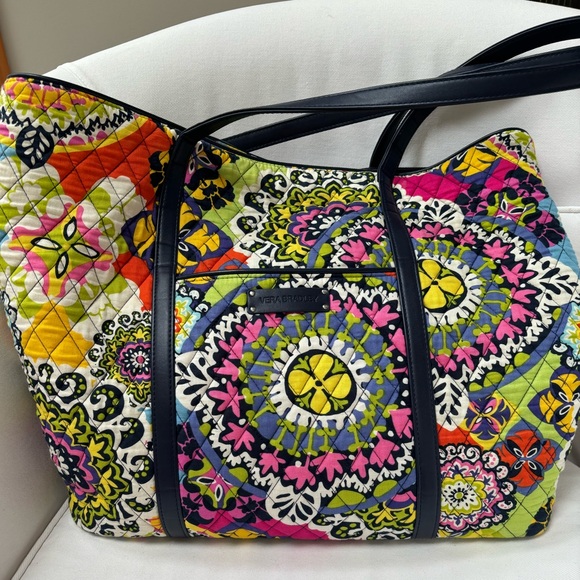 Vera Bradley Large Tote Bag Rio Pattern - Picture 1 of 4